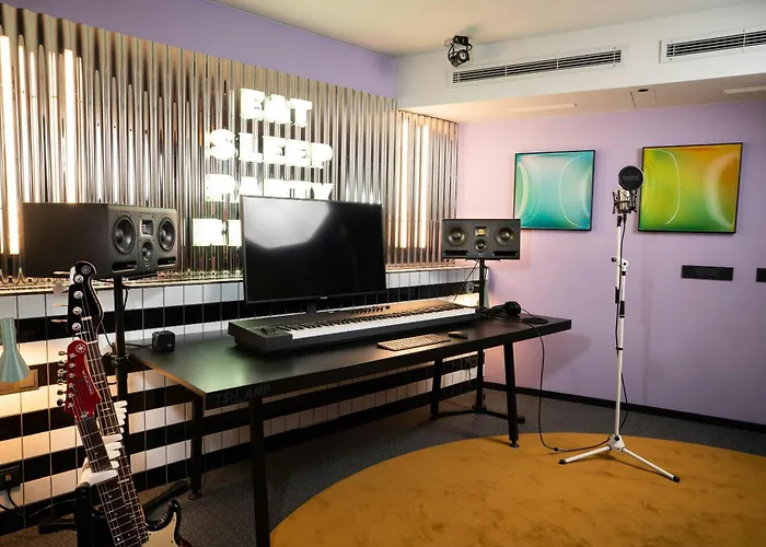 The Social Hub Alexanderplatz Extended