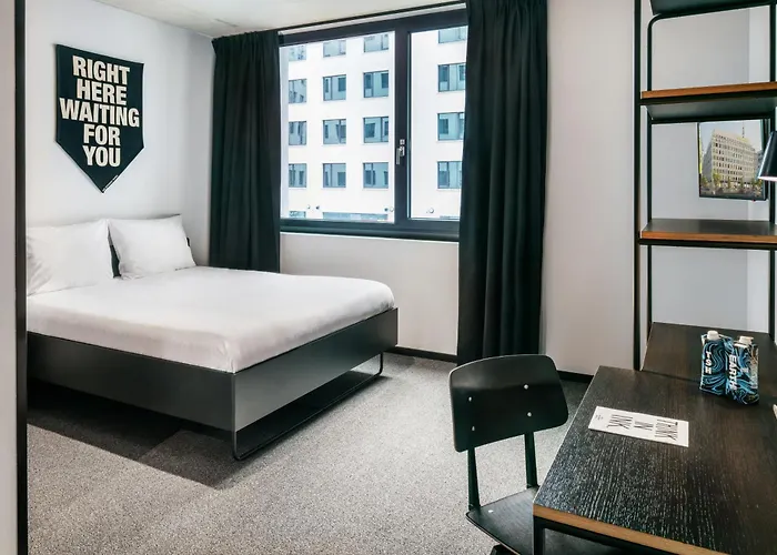 The Social Hub Alexanderplatz Extended Szálloda 4*