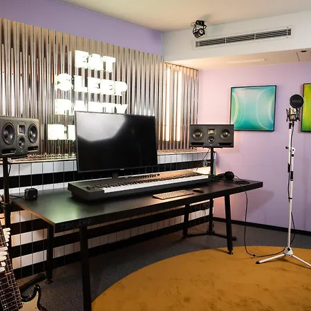 The Social Hub Alexanderplatz Extended Hotel 4*